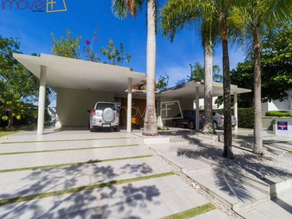 Casa de Condomínio para Venda com 7 quartos, em COCANHA com 1000m²