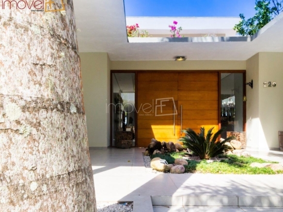 Casa de Condomínio para Venda com 7 quartos, em COCANHA com 1000m²