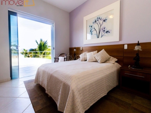 Casa de Condomínio para Venda com 7 quartos, em COCANHA com 1000m²
