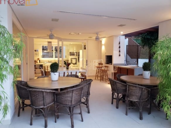 Casa para Venda com 7 quartos, em Paraty com 650m²
