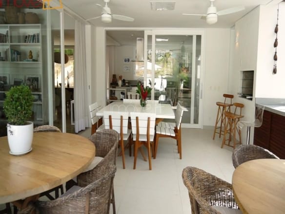 Casa para Venda com 7 quartos, em Paraty com 650m²