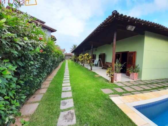 Casa para Venda com 5 quartos, em DELFIM VERDE com 330m²
