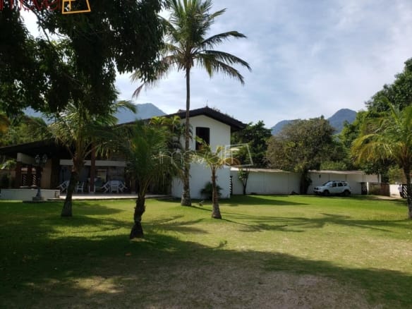 Casa para Venda com 4 quartos, em PRAIA DE PAUBA com 350m²