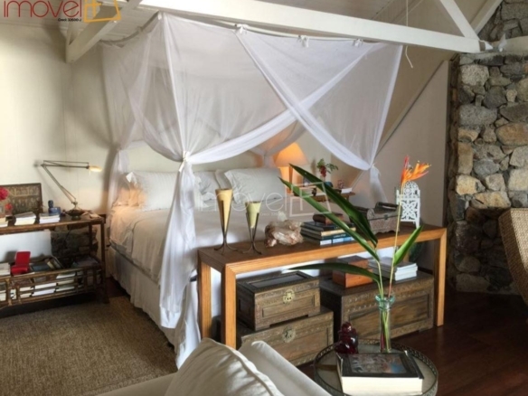 Casa para Venda com 6 quartos, em Praia do Curral com 150m²