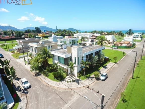 Casa para Venda com 4 quartos, em MASSAGUAÇU com 560m²