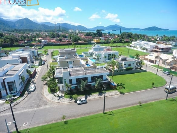 Casa para Venda com 4 quartos, em MASSAGUAÇU com 560m²