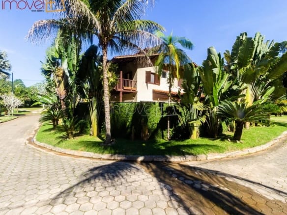 Casa de Condomínio para Venda com 5 quartos, em COCANHA com 480m²