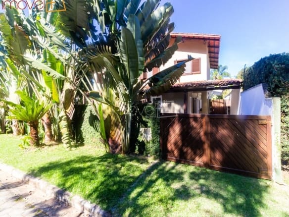 Casa de Condomínio para Venda com 5 quartos, em COCANHA com 480m²