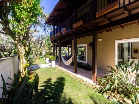 Casa de Condomínio para Venda com 5 quartos, em COCANHA com 480m²