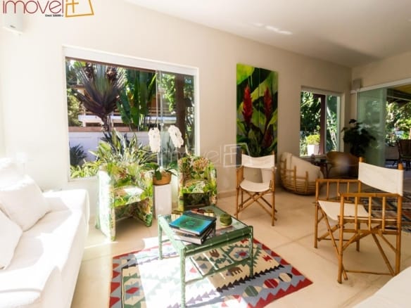 Casa de Condomínio para Venda com 5 quartos, em COCANHA com 480m²