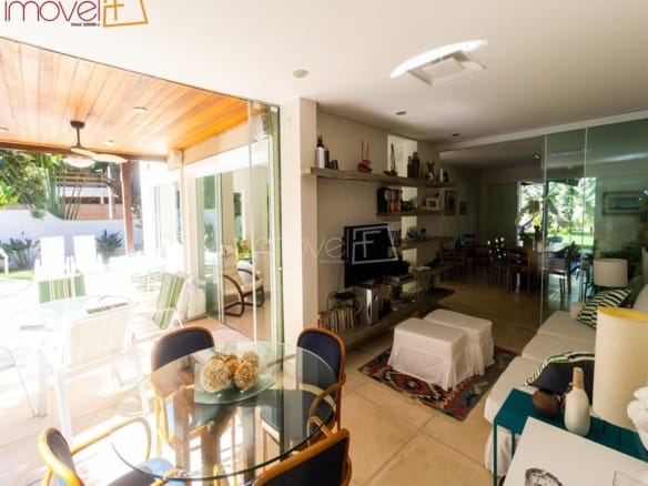 Casa de Condomínio para Venda com 5 quartos, em COCANHA com 480m²