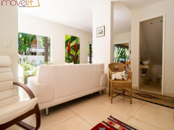 Casa de Condomínio para Venda com 5 quartos, em COCANHA com 480m²