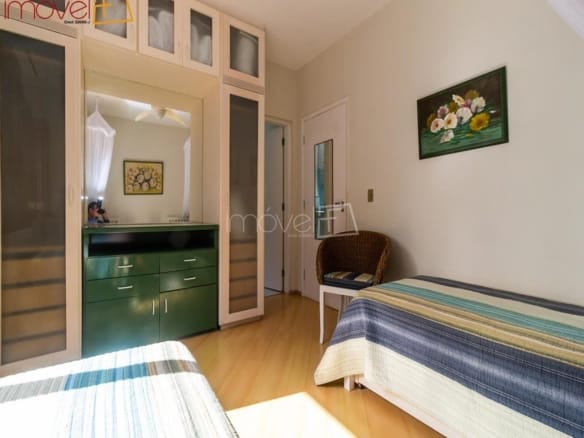 Casa de Condomínio para Venda com 5 quartos, em COCANHA com 480m²