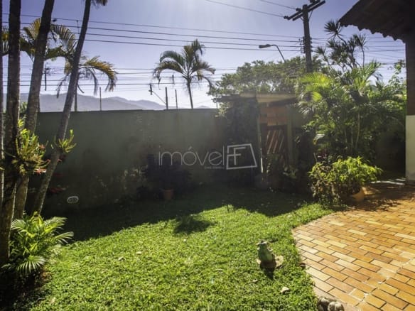 Casa para Venda com 3 quartos, em MARTIM DE SÁ com 310m²