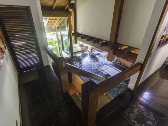 Casa para Venda com 3 quartos, em MARTIM DE SÁ com 310m²
