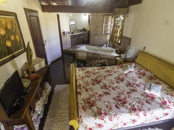 Casa para Venda com 3 quartos, em MARTIM DE SÁ com 310m²