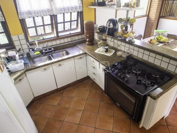 Casa para Venda com 3 quartos, em MARTIM DE SÁ com 310m²