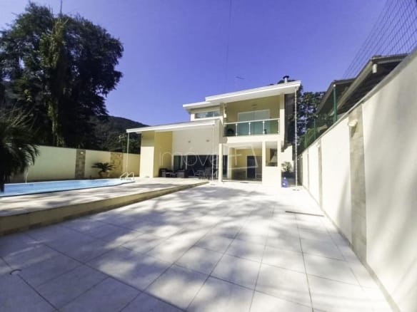 Casa de Condomínio para Temporada com 3 quartos, em Praia da Mococa com 250m²