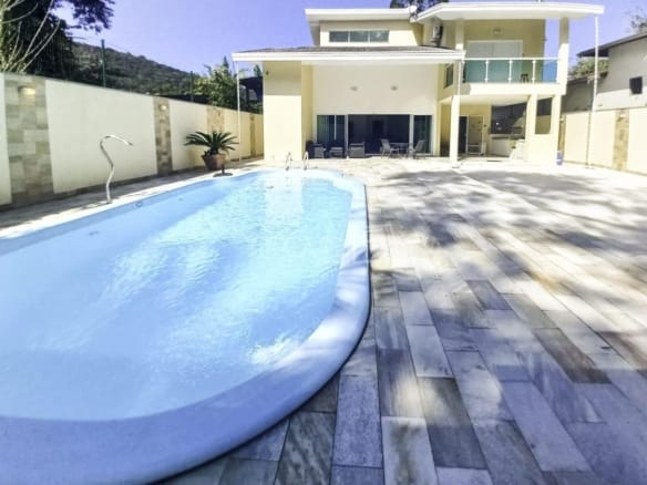 Casa de Condomínio para Temporada com 3 quartos, em Praia da Mococa com 250m²