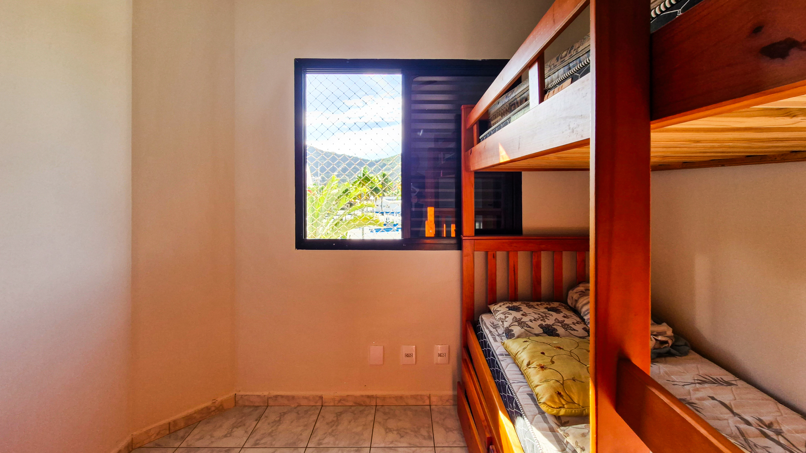Apartamento para Venda com 3 quartos, em MARTIM DE SÁ com 100m²