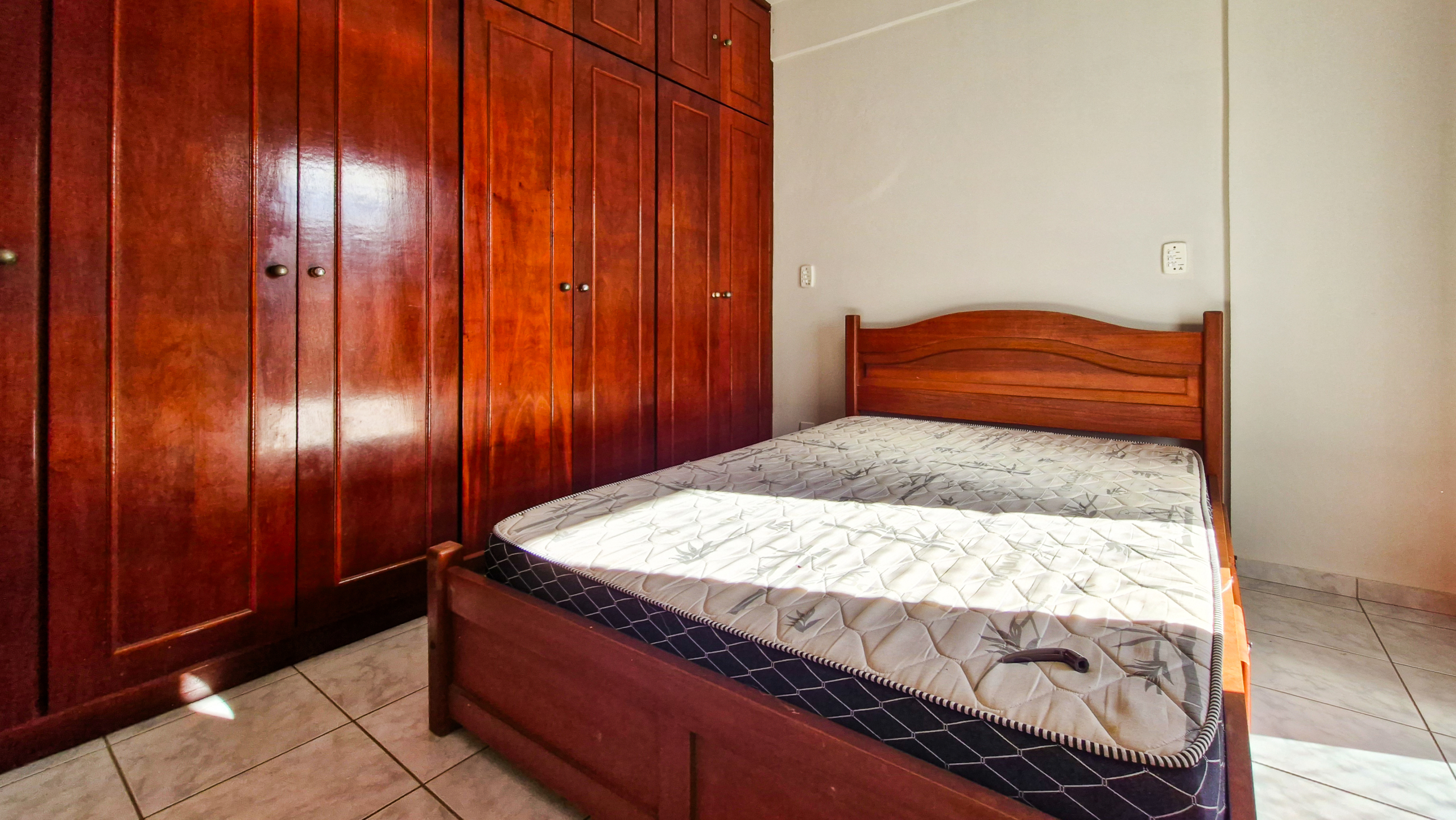 Apartamento para Venda com 3 quartos, em MARTIM DE SÁ com 100m²