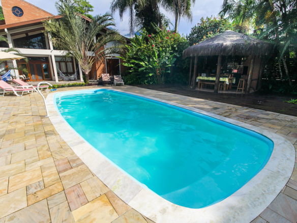 Casa de Condomínio para Venda com 5 quartos, em Praia Dura com 553m²