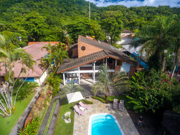 Casa de Condomínio para Venda com 5 quartos, em Praia Dura com 553m²