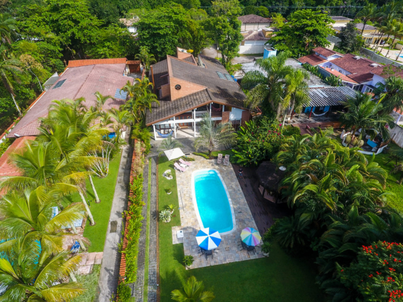 Casa de Condomínio para Venda com 5 quartos, em Praia Dura com 553m²