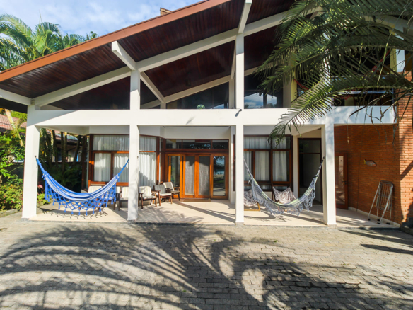 Casa de Condomínio para Venda com 5 quartos, em Praia Dura com 553m²