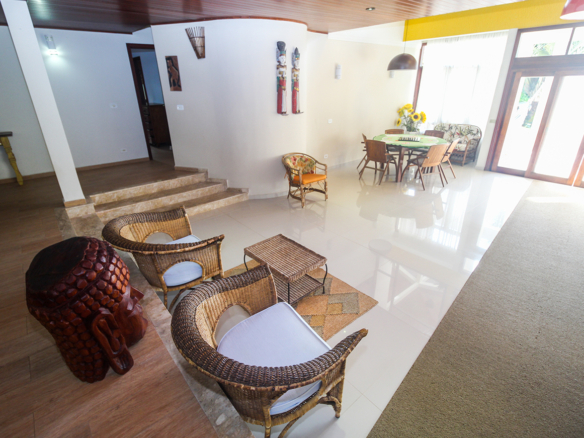 Casa de Condomínio para Venda com 5 quartos, em Praia Dura com 553m²
