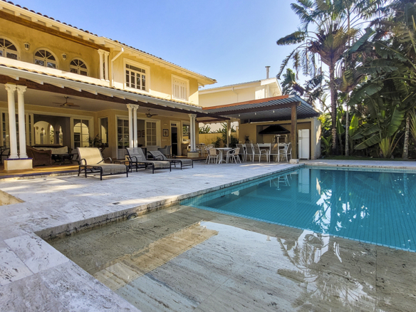 Casa no Condomínio Costa Verde Tabatinga com 7 quartos, na Praia de Tabatinga com 450m²