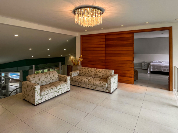 Costa Verde Tabatinga • Casa com 4 suítes e área gourmet completa
