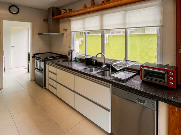Costa Verde Tabatinga • Casa com 4 suítes e área gourmet completa