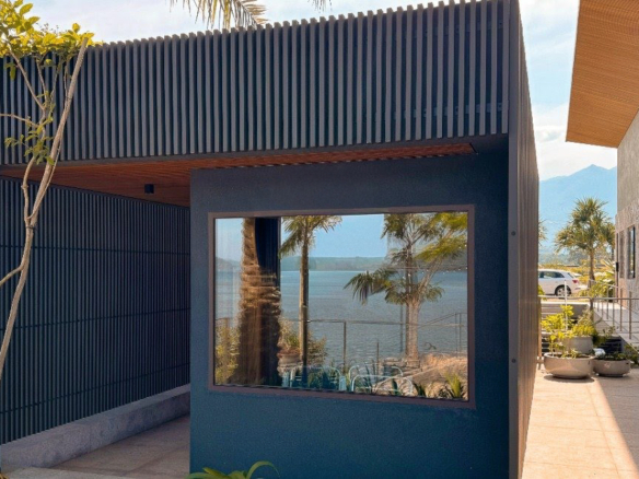 Casa de Condomínio para Venda com 8 quartos, em Bracuí (Cunhambebe) com 3000m²