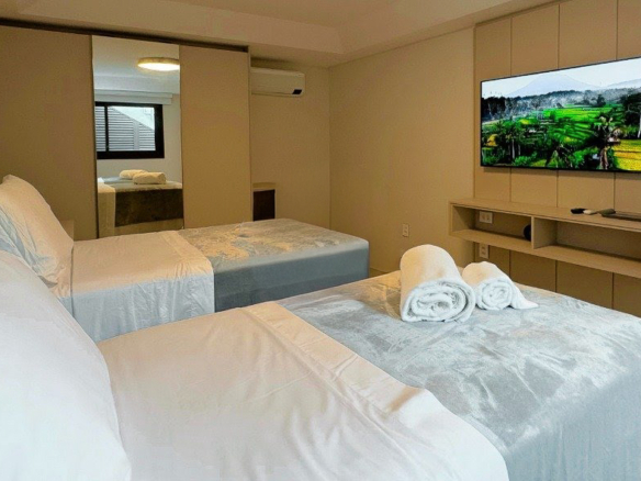 Casa de Condomínio para Venda com 8 quartos, em Bracuí (Cunhambebe) com 3000m²