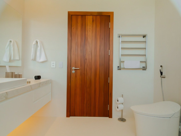 Casa de Condomínio para Venda com 8 quartos, em Bracuí (Cunhambebe) com 3000m²