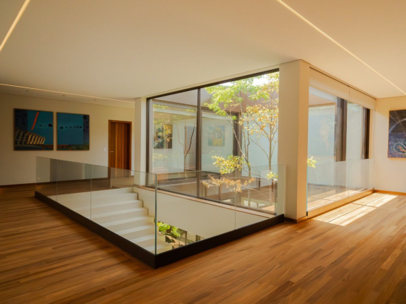 Casa de Condomínio para Venda com 8 quartos, em Bracuí (Cunhambebe) com 3000m²