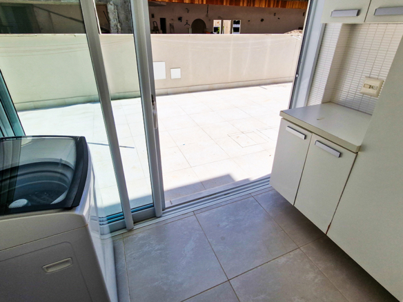 Casa para venda pé na areia, Condomínio Cocanha, contendo 09 suítes, com 803m²
