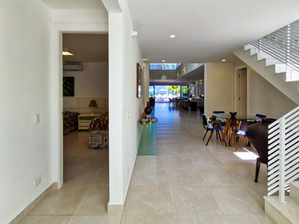 Casa para venda pé na areia, Condomínio Cocanha, contendo 09 suítes, com 803m²