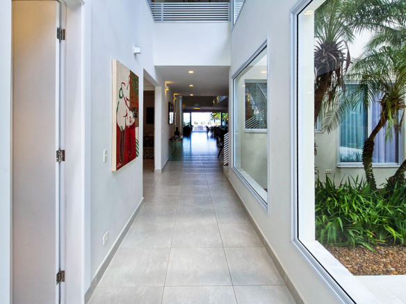 Casa para venda pé na areia, Condomínio Cocanha, contendo 09 suítes, com 803m²