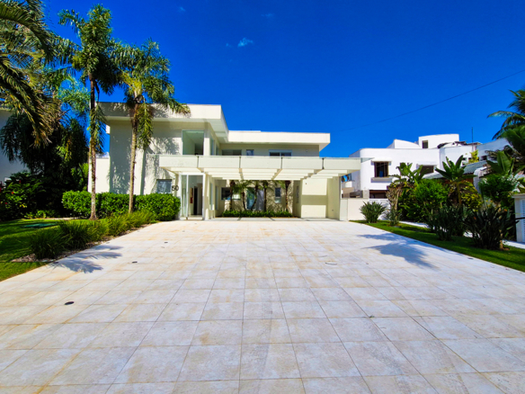 Casa para venda pé na areia, Condomínio Cocanha, contendo 09 suítes, com 803m²