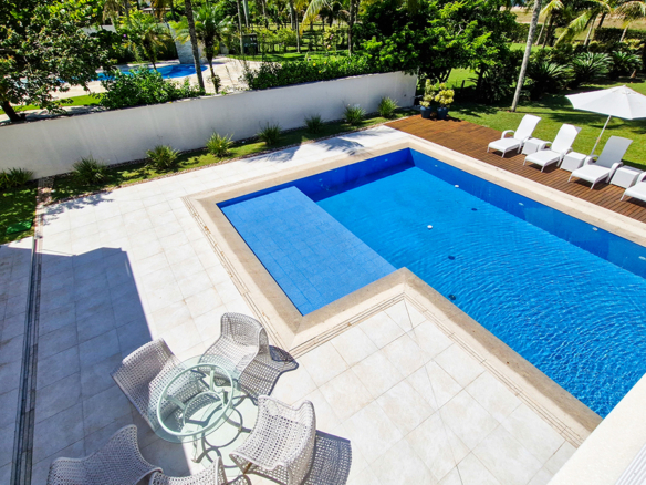 Casa para venda pé na areia, Condomínio Cocanha, contendo 09 suítes, com 803m²