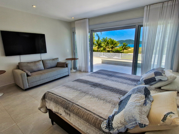 Casa para venda pé na areia, Condomínio Cocanha, contendo 09 suítes, com 803m²