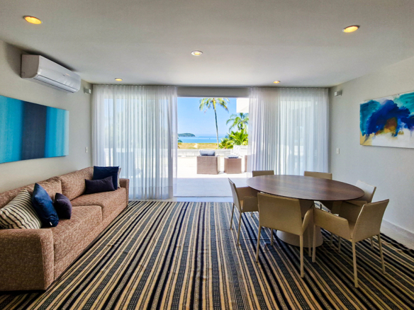 Casa para venda pé na areia, Condomínio Cocanha, contendo 09 suítes, com 803m²
