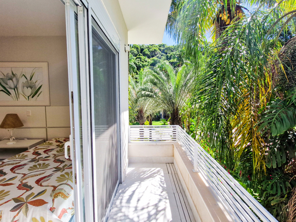Casa para venda pé na areia, Condomínio Cocanha, contendo 09 suítes, com 803m²