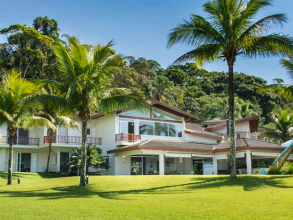 Casa de Condomínio para Aluguel com 7 quartos, em COCANHA com 950m²