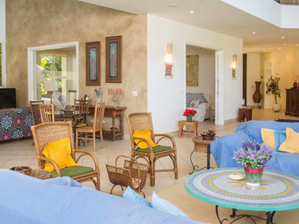 Casa de Condomínio para Aluguel com 7 quartos, em COCANHA com 950m²
