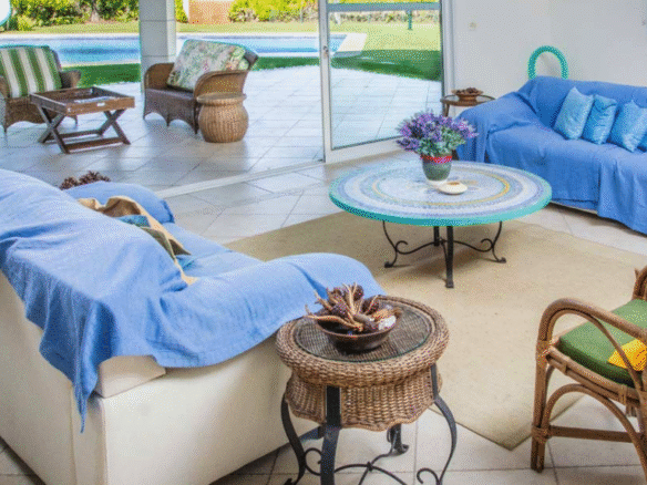 Casa de Condomínio para Aluguel com 7 quartos, em COCANHA com 950m²