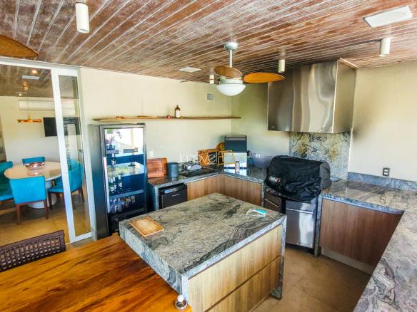 Casa no Condomínio Costa Verde Tabatinga com 8 suítes, na Praia de Tabatinga com 700m²