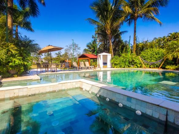 Casa no Condomínio Costa Verde Tabatinga com 8 suítes, na Praia de Tabatinga com 700m²